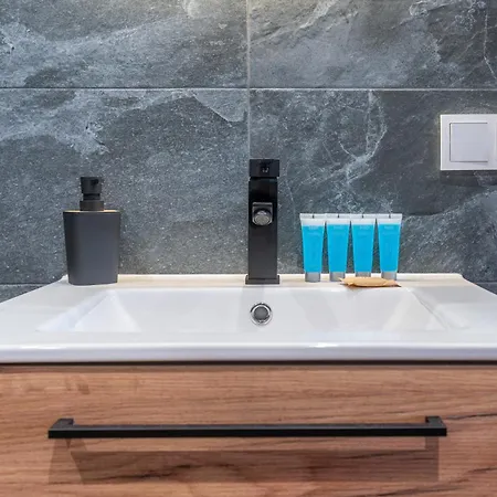 Centre By Bookinghost Sosnowiec